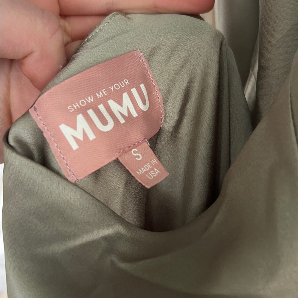 Show me your mumu jasmine maxi Moss Green Luxe‎ Satin halter dress - Picture 5 of 6